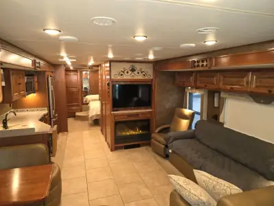 2014 Tiffin Motorhomes ALLEGRO 33AA photo 15