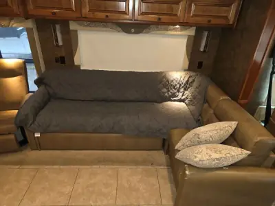 2014 Tiffin Motorhomes ALLEGRO 33AA photo 16
