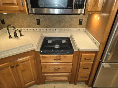 2014 Tiffin Motorhomes ALLEGRO 33AA photo 31