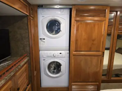 2014 Tiffin Motorhomes ALLEGRO 33AA photo 24
