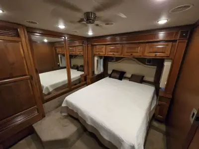2014 Tiffin Motorhomes ALLEGRO 33AA photo 23