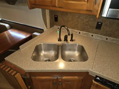 2014 Tiffin Motorhomes ALLEGRO 33AA photo 32