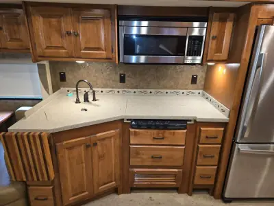 2014 Tiffin Motorhomes ALLEGRO 33AA photo 30