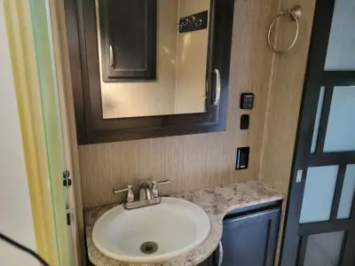 2017 Grand Design MOMENTUM M-CLASS 388M photo 17