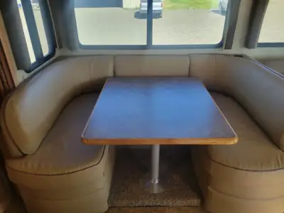 2012 Thor Motor Coach HURRICANE 32A photo 12