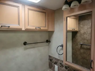 2012 Thor Motor Coach HURRICANE 32A photo 23
