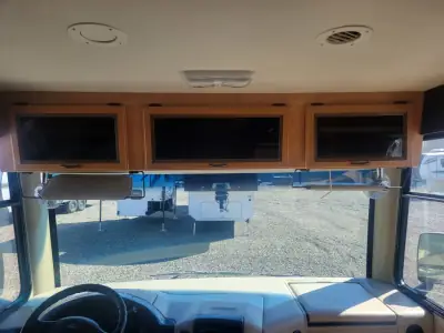 2012 Thor Motor Coach HURRICANE 32A photo 27