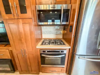 2018 Vanleigh Vilano 325RL photo 14