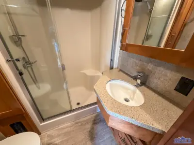 2018 Vanleigh Vilano 325RL photo 30