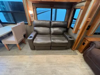 2018 Vanleigh Vilano 325RL photo 22
