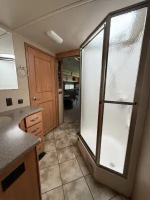 2007 Itasca Meridian 36G photo 34