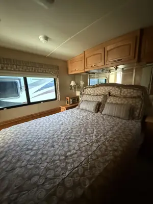 2007 Itasca Meridian 36G photo 40