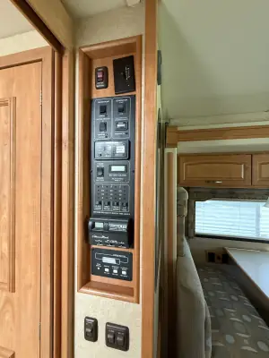 2007 Itasca Meridian 36G photo 31