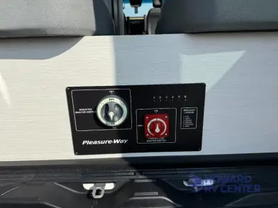 2025 Pleasure-Way Plateau TW (Twin Beds) photo 50