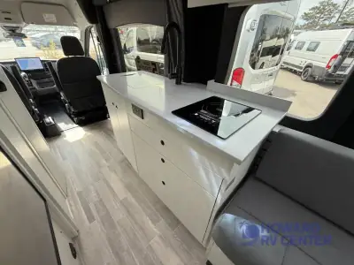 2025 Pleasure-Way Ontour 2.2 AWD photo 27