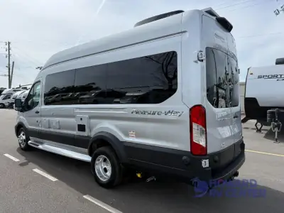 2025 Pleasure-Way Ontour 2.2 AWD photo 5