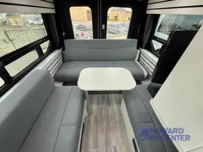 2025 Pleasure-Way Ontour 2.2 AWD photo 30