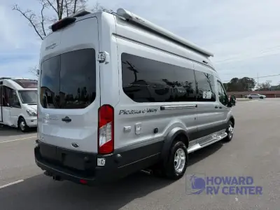 2025 Pleasure-Way Ontour 2.2 AWD photo 4