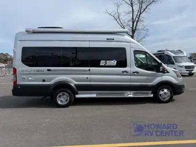 2025 Pleasure-Way Ontour 2.2 AWD photo 54