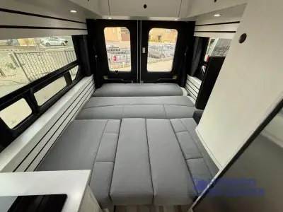 2025 Pleasure-Way Ontour 2.2 AWD photo 34