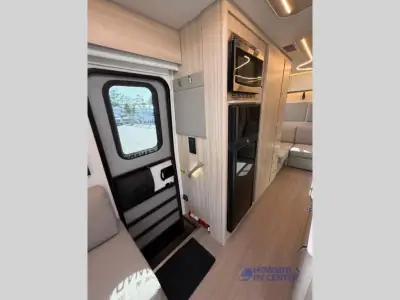 2022 Leisure Travel Unity U24RL photo 22