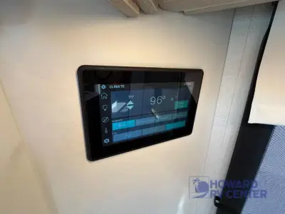 2022 Leisure Travel Unity U24RL photo 19