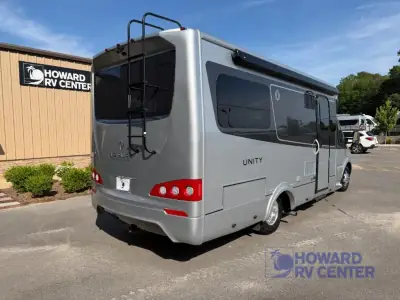 2022 Leisure Travel Unity U24RL photo 5