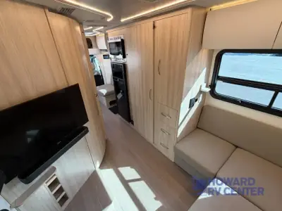 2022 Leisure Travel Unity U24RL photo 32