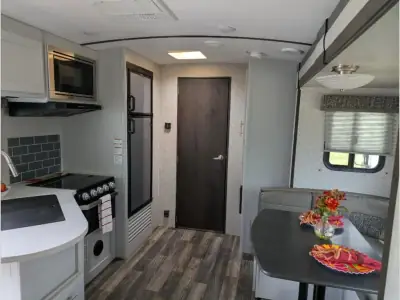 2020 Keystone Premier Ultra Lite 22RBPR photo 17