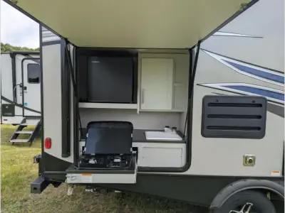 2020 Keystone Premier Ultra Lite 22RBPR photo 6