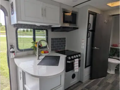 2020 Keystone Premier Ultra Lite 22RBPR photo 8