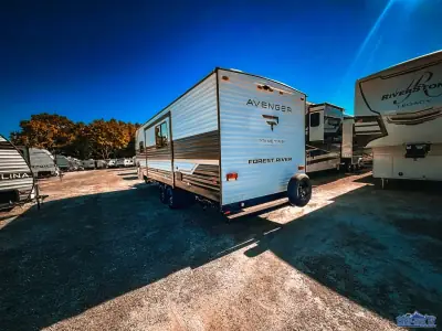2027 Forest River Avenger 25MKO photo 4