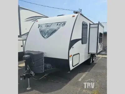 2018 Winnebago Industries Towables Micro Minnie 2106FBS photo 2
