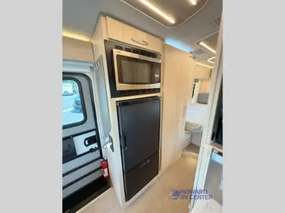 2025 Leisure Travel Unity U24TB photo 17