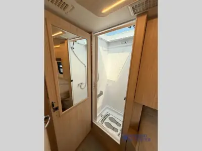 2025 Leisure Travel Unity U24TB photo 25