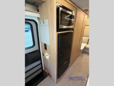 2025 Leisure Travel Unity U24RL photo 32