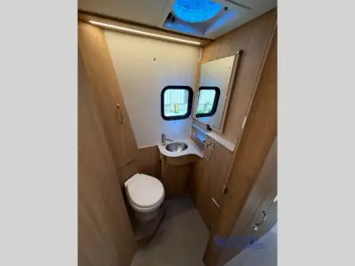 2025 Leisure Travel Unity U24RL photo 46