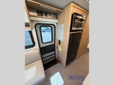 2025 Leisure Travel Unity U24RL photo 30