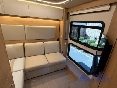 2025 Leisure Travel Unity U24RL photo 34