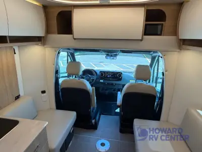 2025 Leisure Travel Unity U24RL photo 11