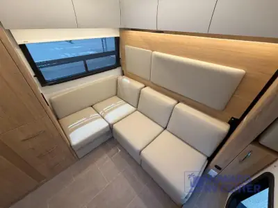 2025 Leisure Travel Unity U24RL photo 36
