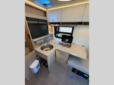 2025 Leisure Travel Unity U24RL photo 27