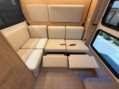 2025 Leisure Travel Unity U24RL photo 35
