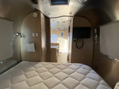 2019 Airstream FLYING CLOUD 23FB photo 32