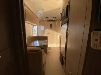 2019 Airstream FLYING CLOUD 23FB photo 10