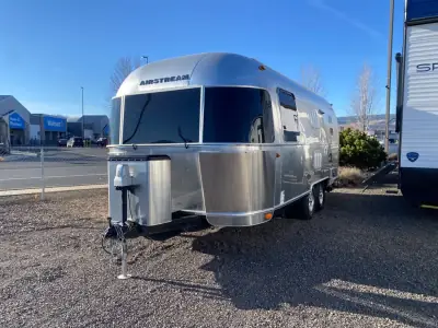 2019 Airstream FLYING CLOUD 23FB photo 7