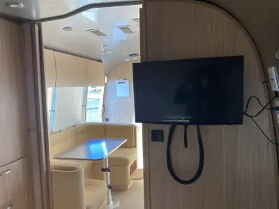 2019 Airstream FLYING CLOUD 23FB photo 30