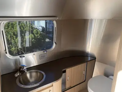 2019 Airstream FLYING CLOUD 23FB photo 24