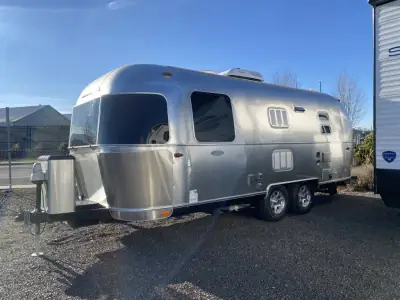 2019 Airstream FLYING CLOUD 23FB photo 6