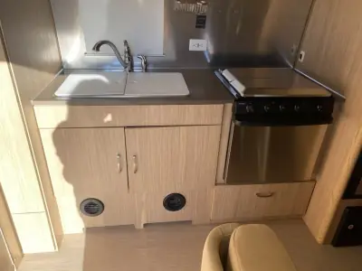 2019 Airstream FLYING CLOUD 23FB photo 11